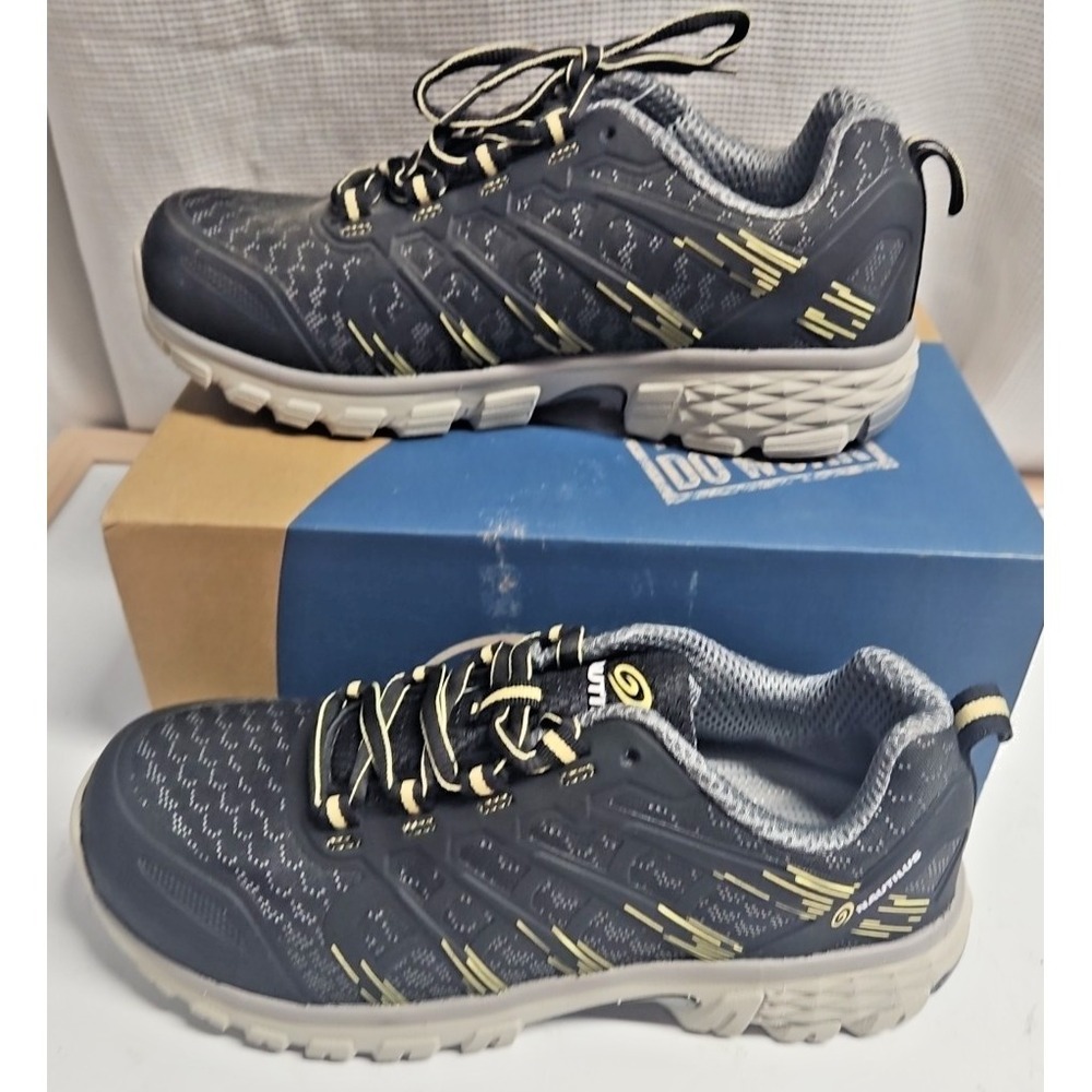 Nautilus Safety Footwear Stratus CT Black‎ woman Sz  8 B (M)